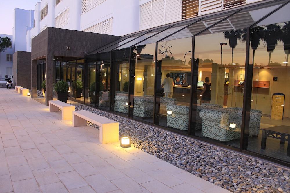 Protur Palmeras Playa Hotel 4*